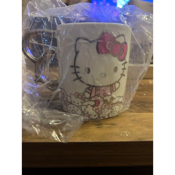 NIB 2021 Hello Kitty Cafe Truck Exclusive Metallic Silver Bow Handle Mug Cup - Picture 6 of 9